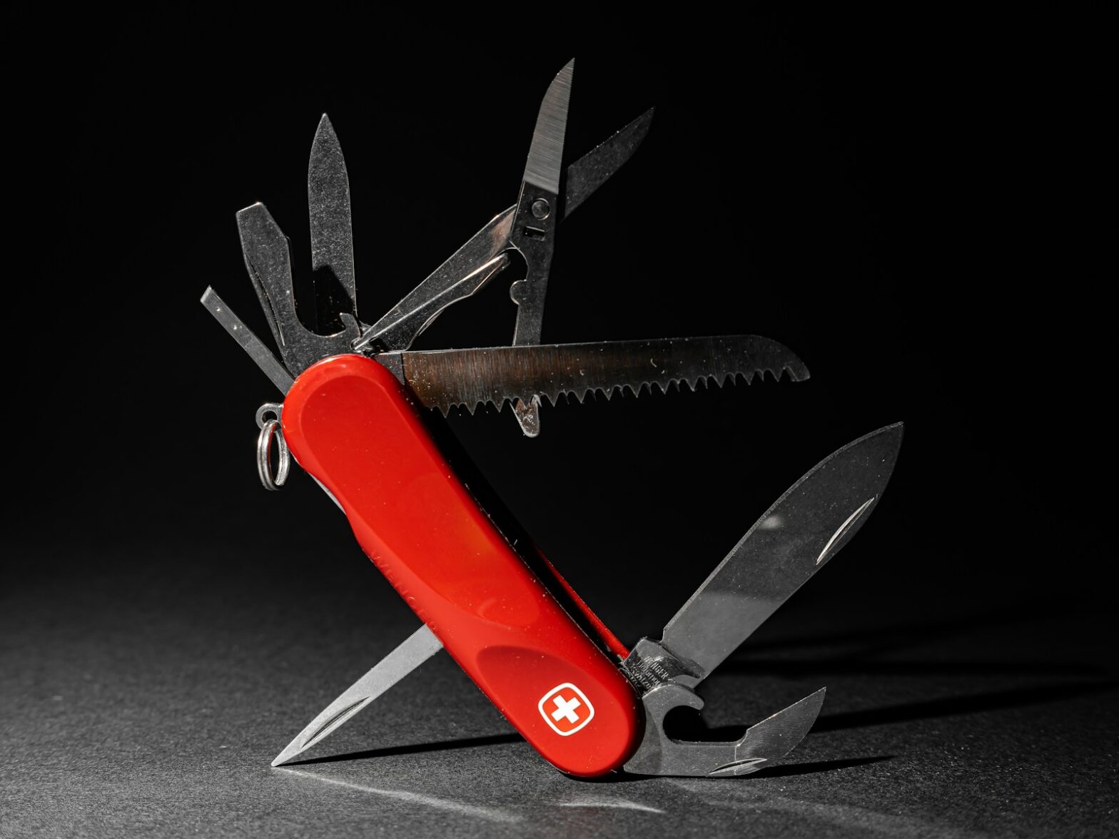 Victorinox - логотип інтернет-магазину